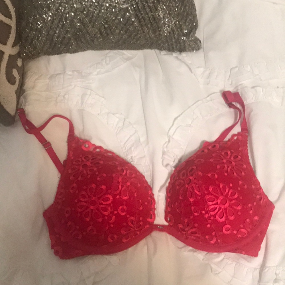 Red Floral Mesh Push-Up